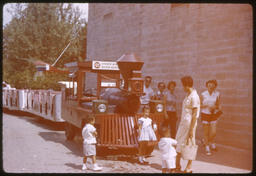 Anna Henderson and Children, August 1958