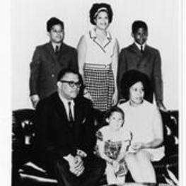 Portrait of Vivian W. Henderson with his family.