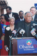 Joseph E. Lowery speaking at a campaign event for U.S. presidential candidate Barack Obama. Atlanta Mayor Shirley Franklin and representatives from the Georgia General Assembly, including Curt Thompson and Kasim Reed, stand behind Lowery.